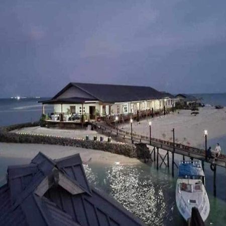 Santiri Island Resort Semporna Extérieur photo
