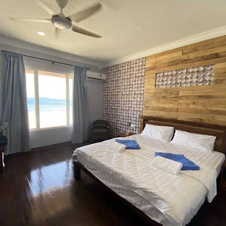 Santiri Island Resort Semporna Extérieur photo
