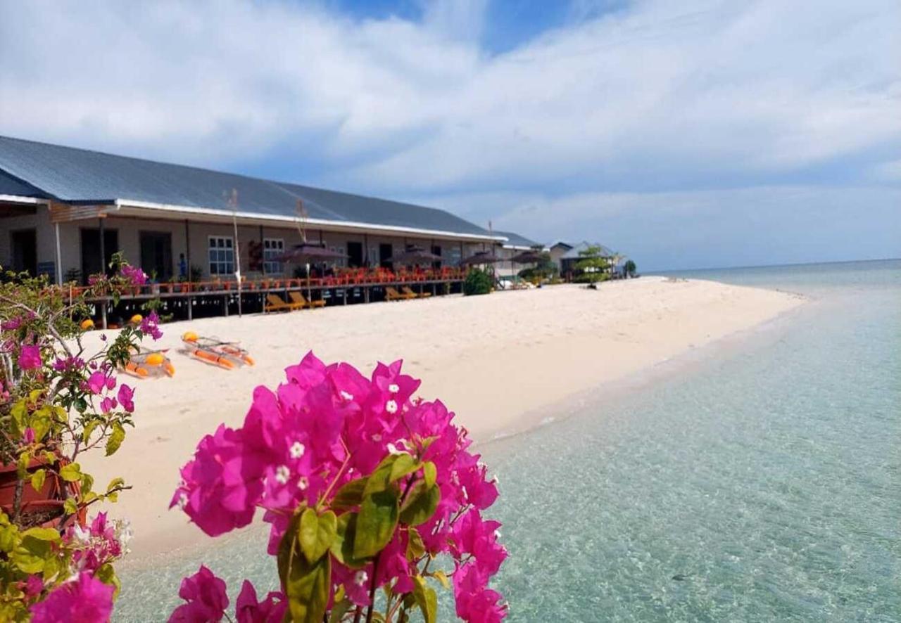 Santiri Island Resort Semporna Extérieur photo