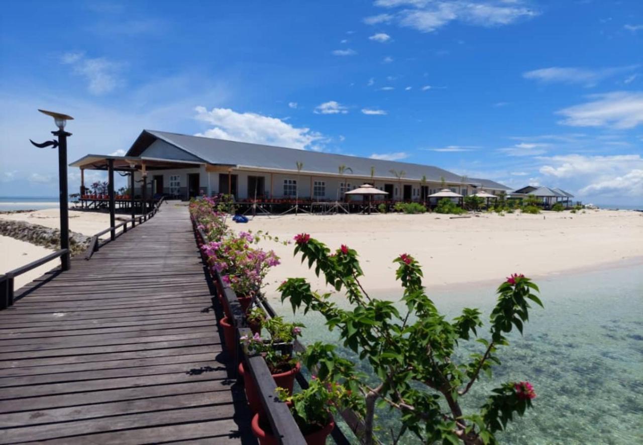 Santiri Island Resort Semporna Extérieur photo