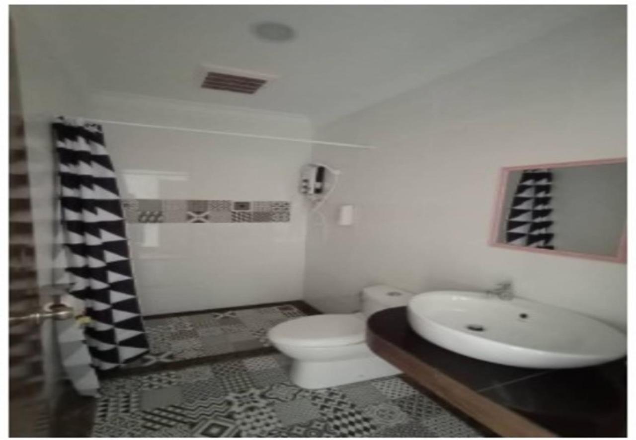 Santiri Island Resort Semporna Extérieur photo
